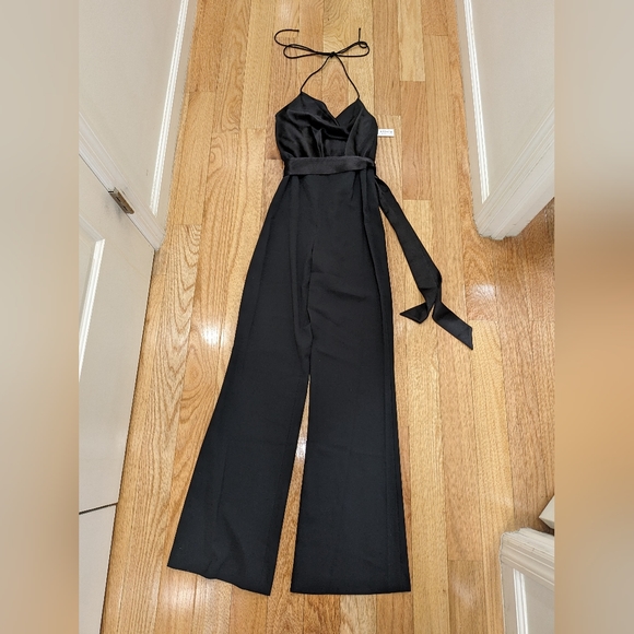 10. NWT ALICE & OLIVIA PRIMROSE DRAPED SATIN-CREPE HALTERNECK JUMPSUIT - Picture 4 of 7
